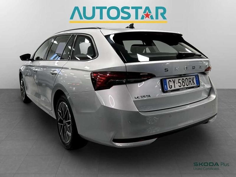 Usata Skoda Octavia Executive 150 CV (110 kW) 2024 Bianco luna metallizzato Station wagon