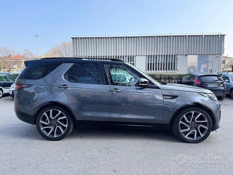 Usata Land Rover Discovery 5 HSE Luxury 306 CV (225 kW) 2019 Grigio SUV