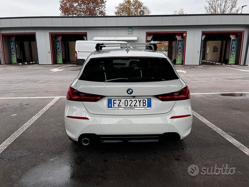 Usata BMW 118 Sport Line 140 CV (102 kW) 2020 Bianco Utilitaria