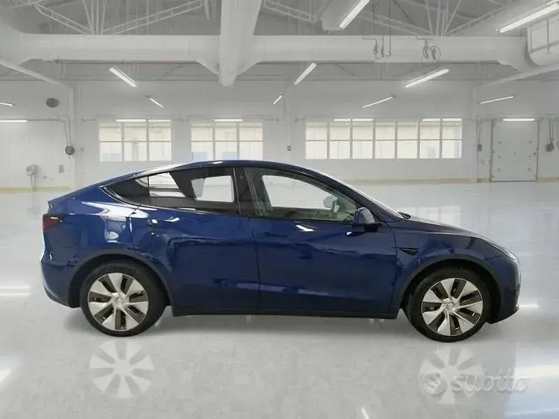 Usata Tesla Model Y 152 kW (208 CV) 2023 Bluazzurro SUV