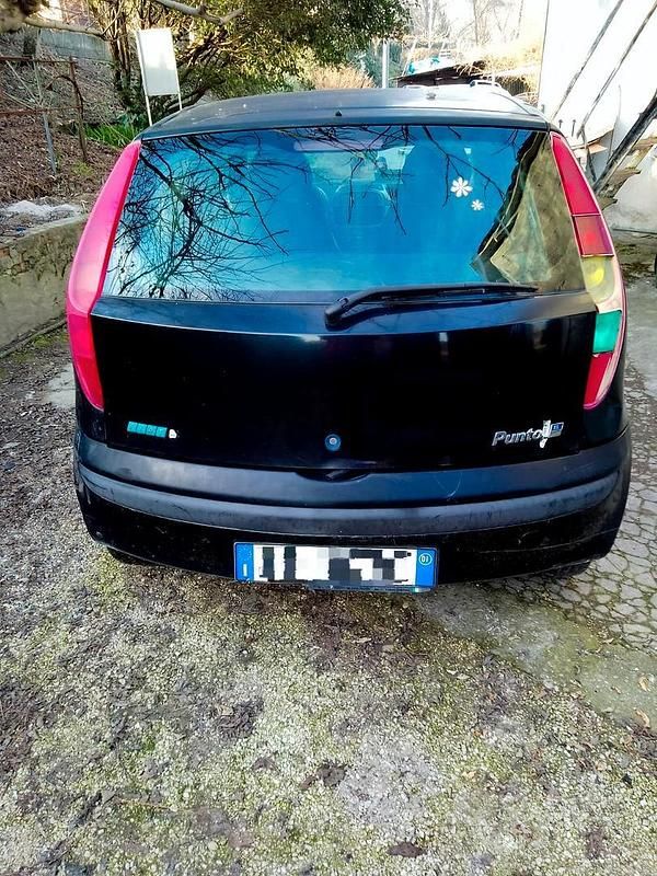 Usata Fiat Punto 2002 Nero Utilitaria