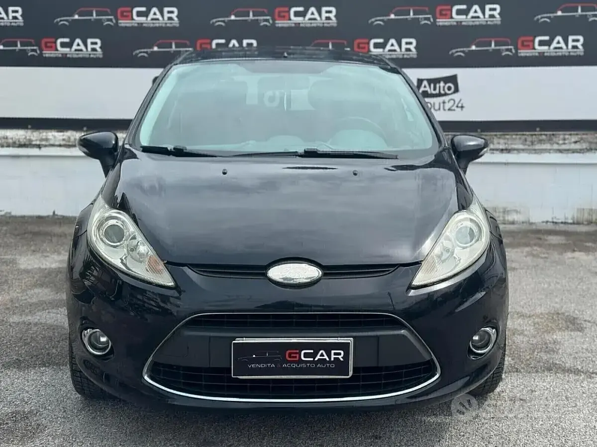 Usata Ford Fiesta Titanium 82 CV (60 kW) 2009 Nero Berlina