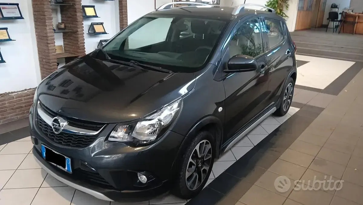 Usata Opel Karl Rocks 73 CV (53 kW) 2018 Grigio Utilitaria