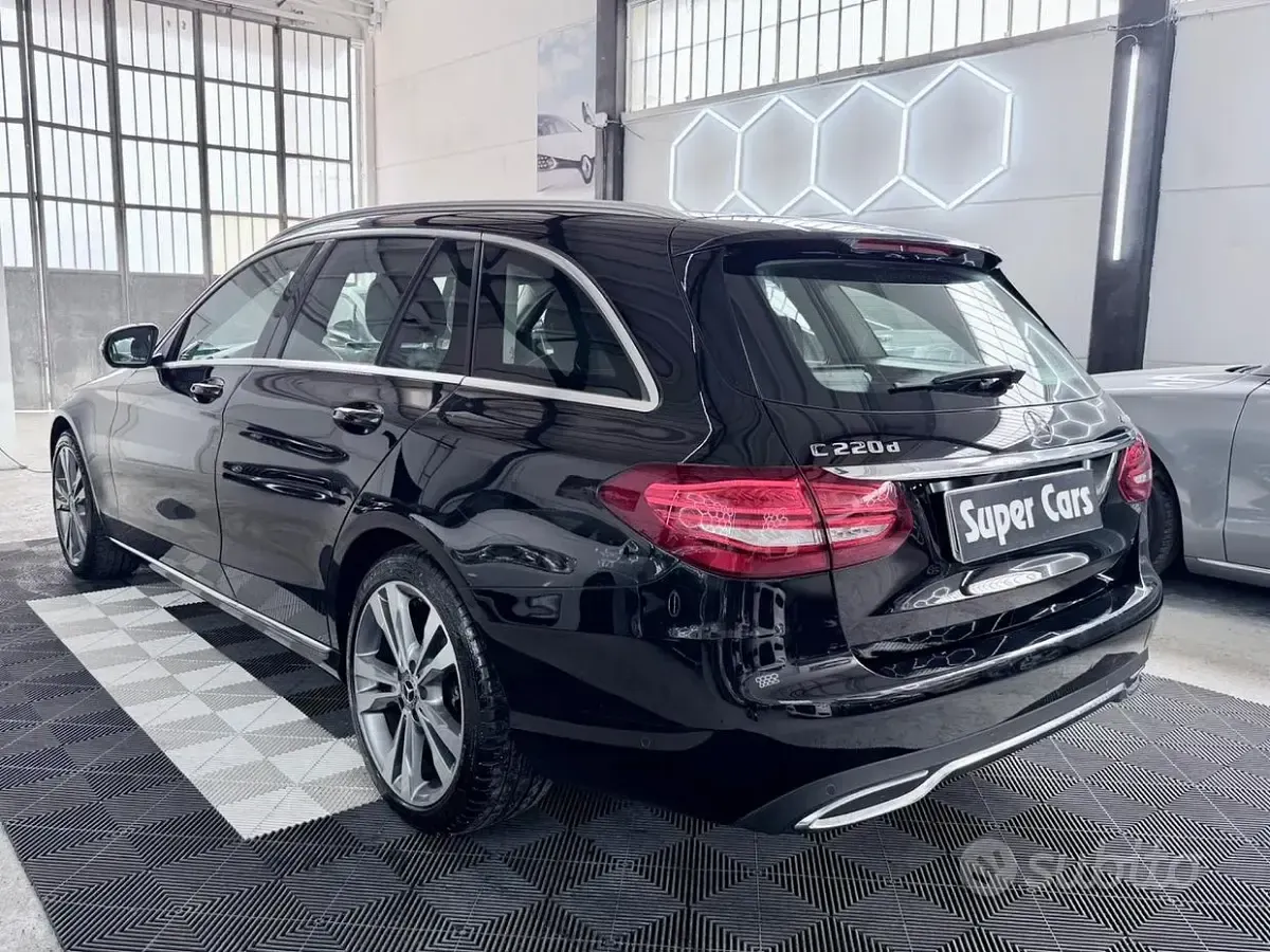 Usata Mercedes C220 170 CV (125 kW) 2018 Giallo Station wagon