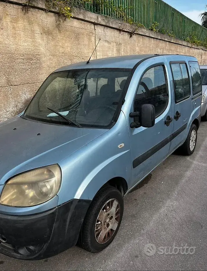 Usata Fiat Doblò 103 CV (75 kW) 2005 Monovolume