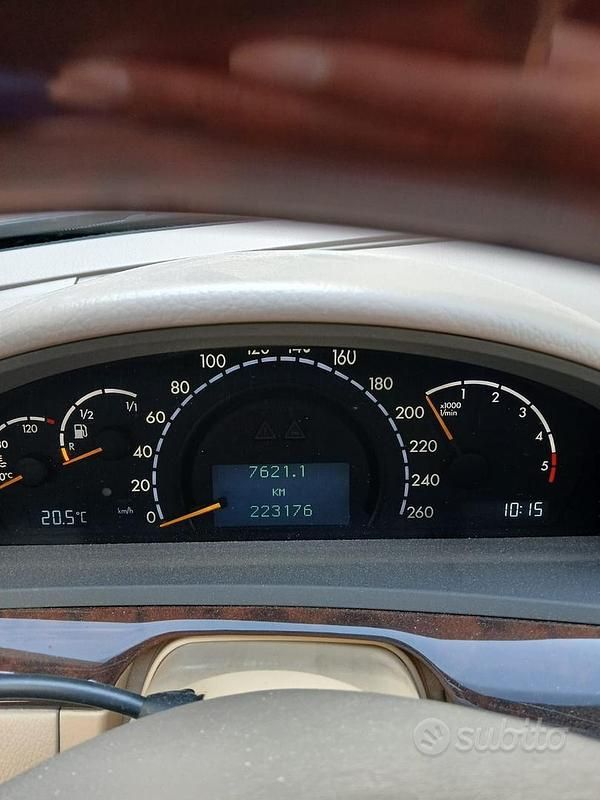 Nero Usata 2002 Mercedes 320 Tre volumi | 6800 € - Immagine 1/4