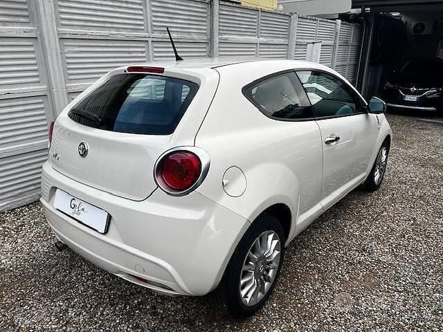 Gebraucht Alfa Romeo MiTo Super 105 PS (77 kW) 2013 Weiß Kleinwagen