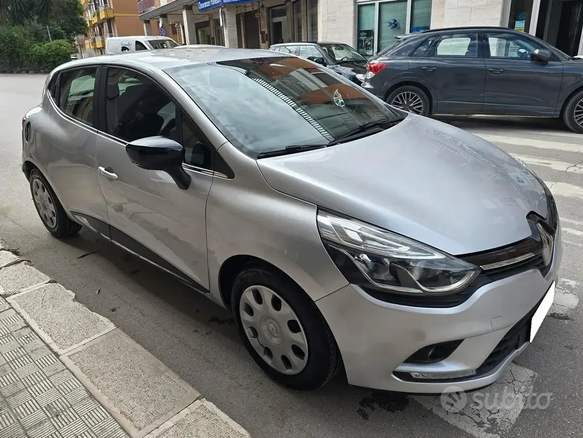 Usata Renault Clio IV 75 CV (55 kW) 2017 Grigio Berlina