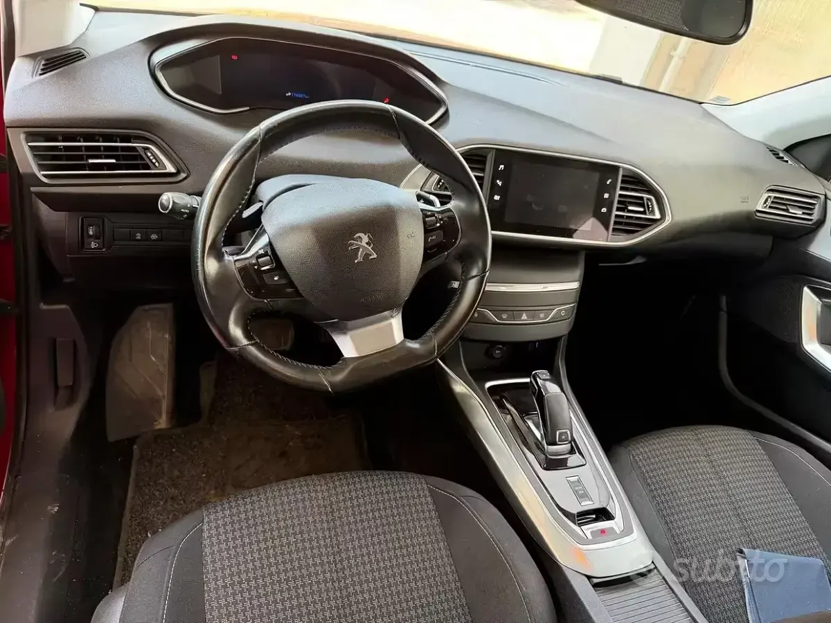 Usata Peugeot 308 Allure 131 CV (96 kW) 2020 Rosso Station wagon