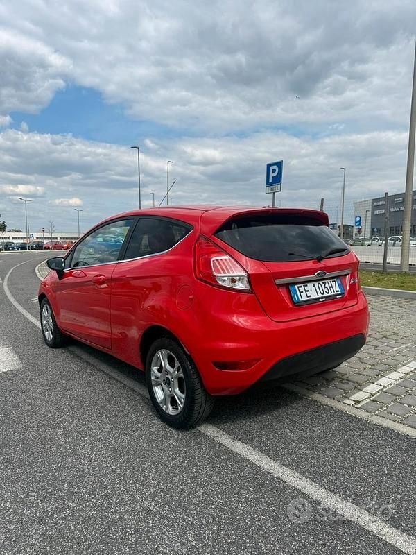 Usata Ford Fiesta Titanium 95 CV (69 kW) 2016 Berlina