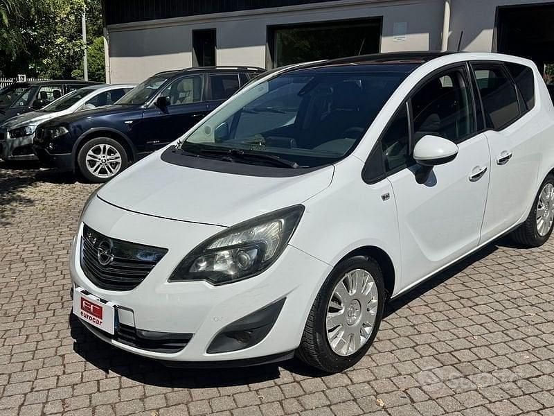 Usata Opel Meriva Cosmo 110 CV (80 kW) 2012 Bianco Monovolume