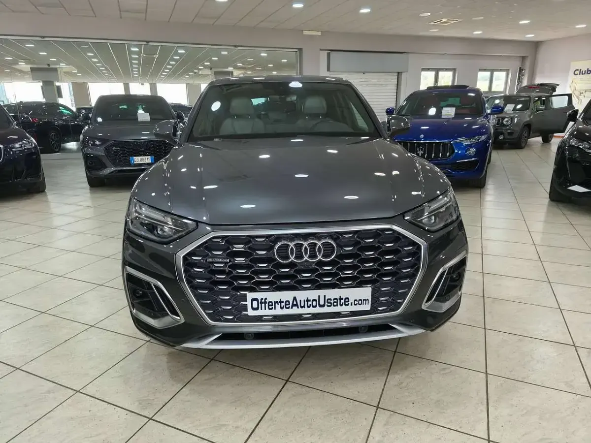 Usata Audi Q5 Sportback S-line plus 204 CV (150 kW) 2021 Grigio SUV
