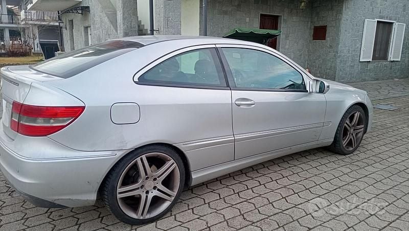 Usata Mercedes CLC220 2009 Grigio Utilitaria