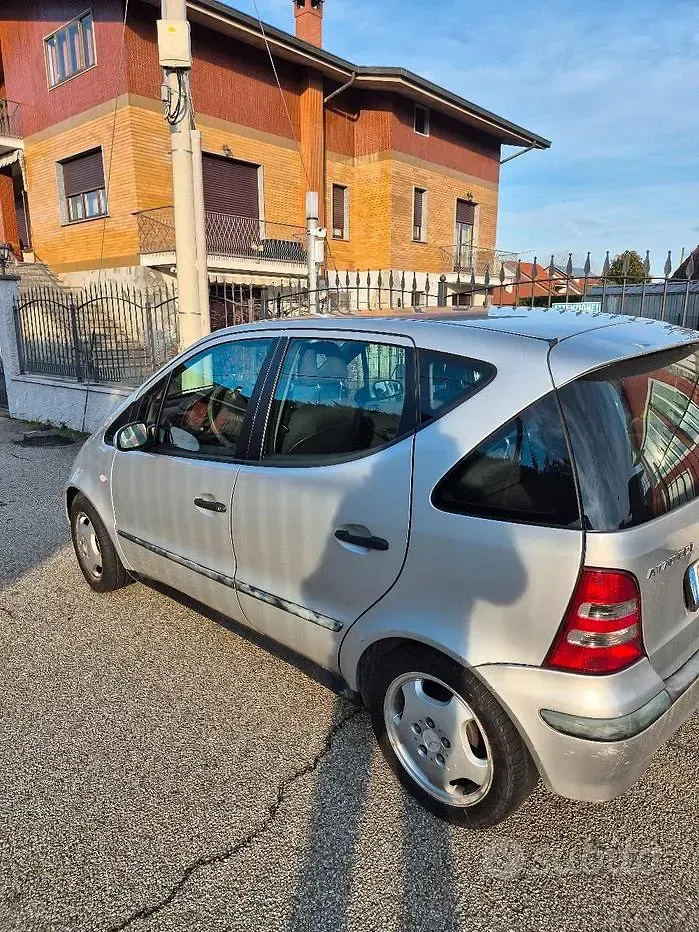 Usata Mercedes A170 95 CV (69 kW) 2002 Grigio Utilitaria