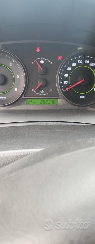 Usata Chevrolet Captiva 150 CV (110 kW) 2010 Bianco SUV