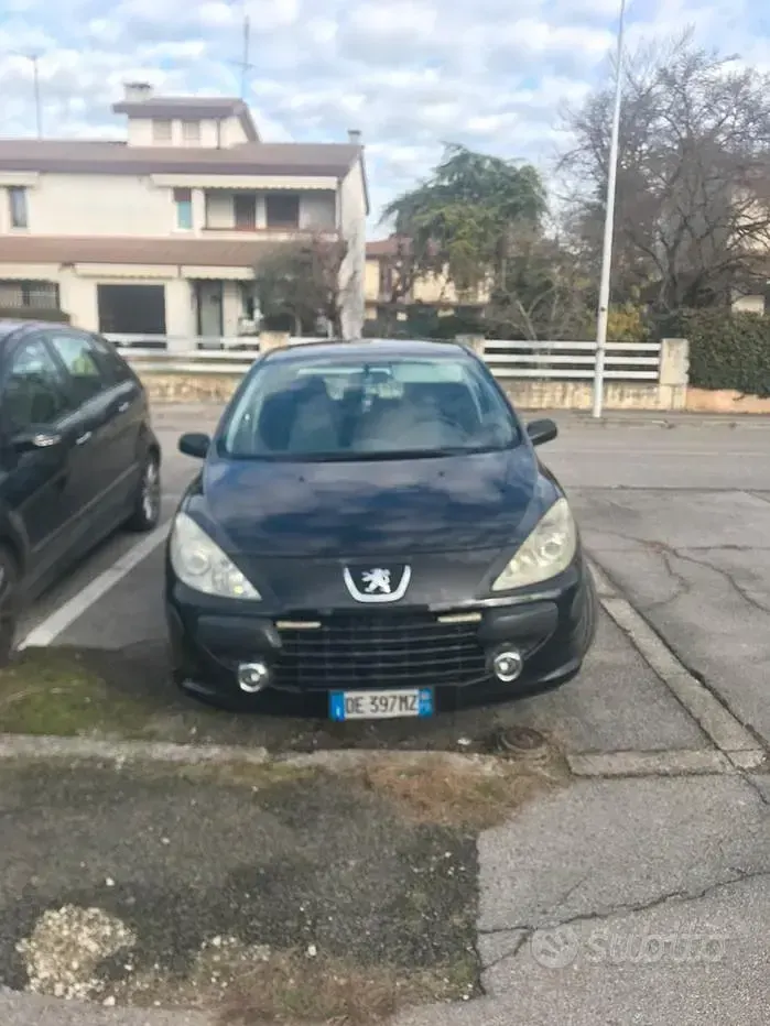 Usata Peugeot 307 88 CV (64 kW) 2007 Nero Berlina