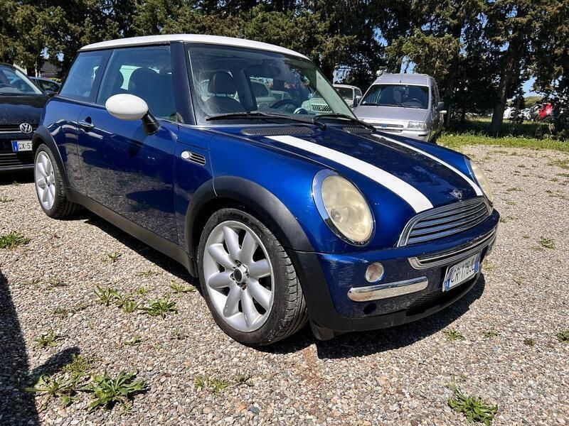 Blu/azzurro Usata 2003 Mini Cooper Due volumi | 3500 € (Buon prezzo) - Immagine 1/4