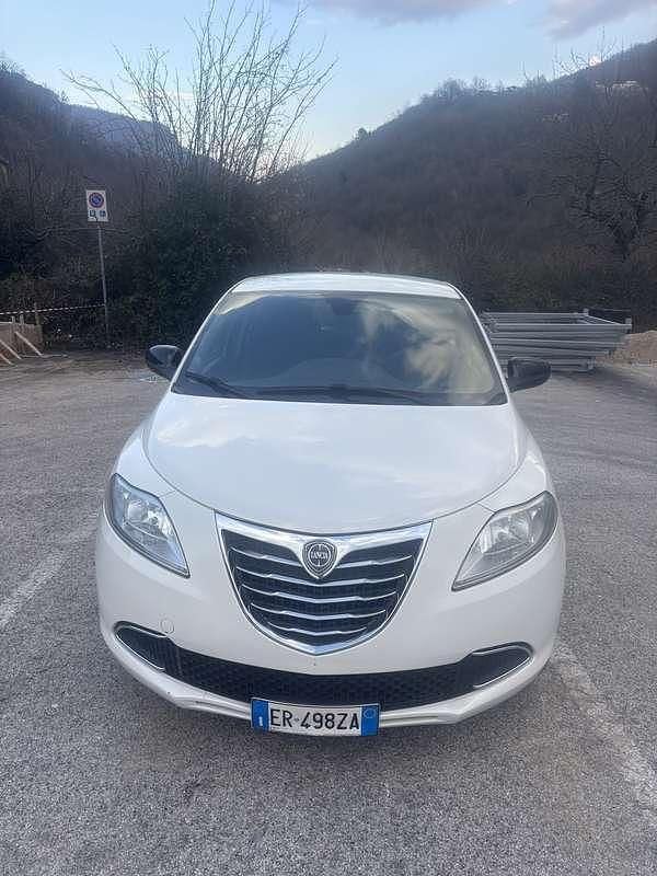 Usata Lancia Ypsilon S 77 CV (56 kW) 2013 Utilitaria