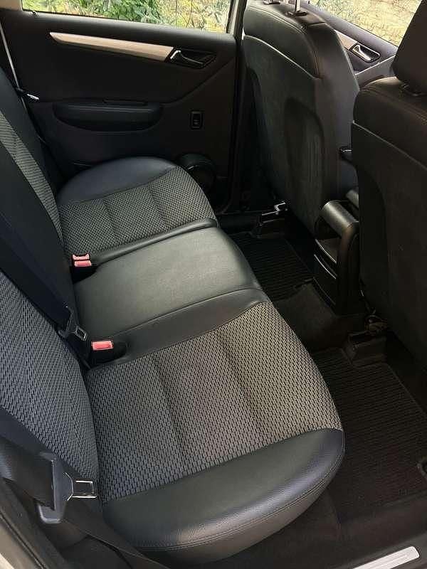 Usata Mercedes A180 Avantgarde 109 CV (80 kW) 2009 Argento Monovolume