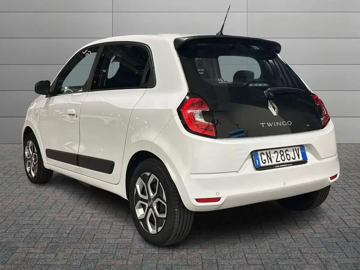 Usata Renault Twingo Equilibre 60 kW (82 CV) 2023 Bianco Utilitaria