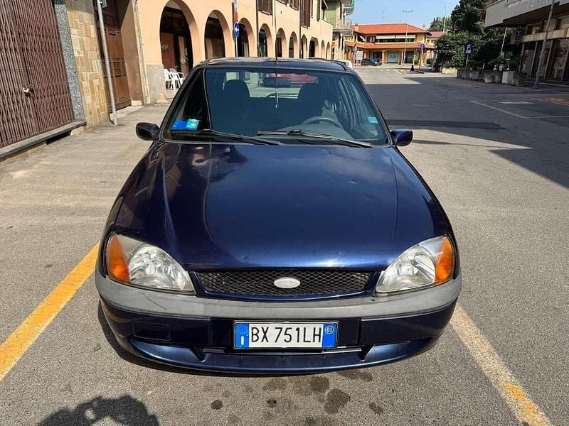 Usata Ford Fiesta Ghia 75 CV (55 kW) 2002 Blu/azzurro Utilitaria