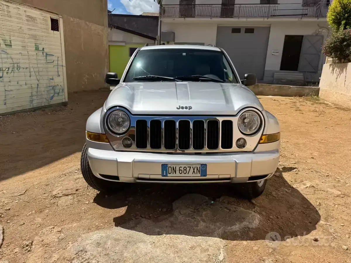 Usata Jeep Cherokee Limited 163 CV (119 kW) 2008 Other SUV