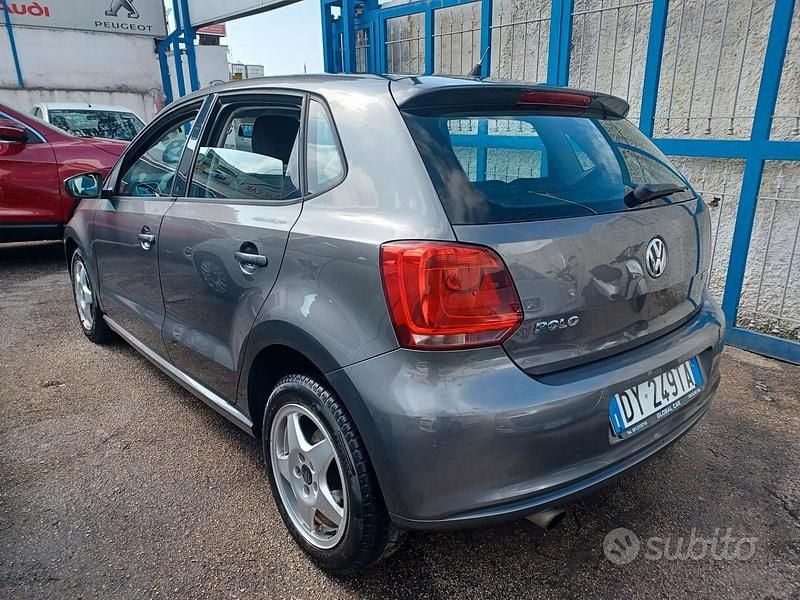 Usata VW Polo Highline 90 CV (66 kW) 2010 Grigio Utilitaria