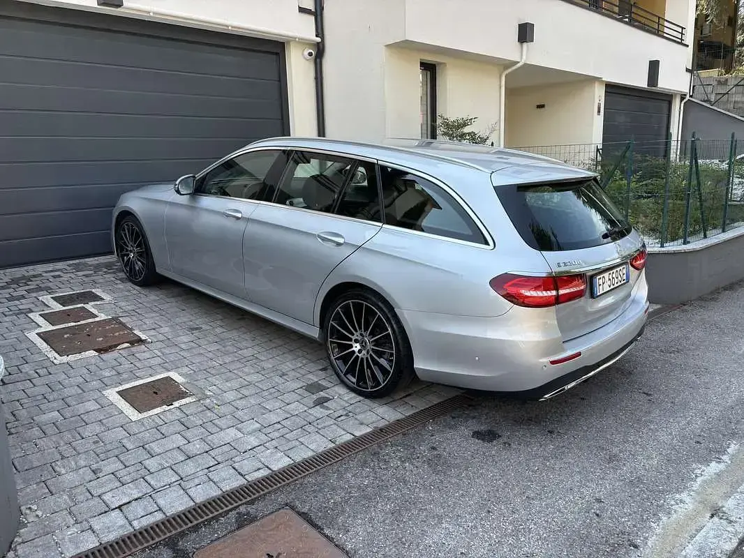 Usata Mercedes E220 AMG line 194 CV (142 kW) 2018 Station wagon