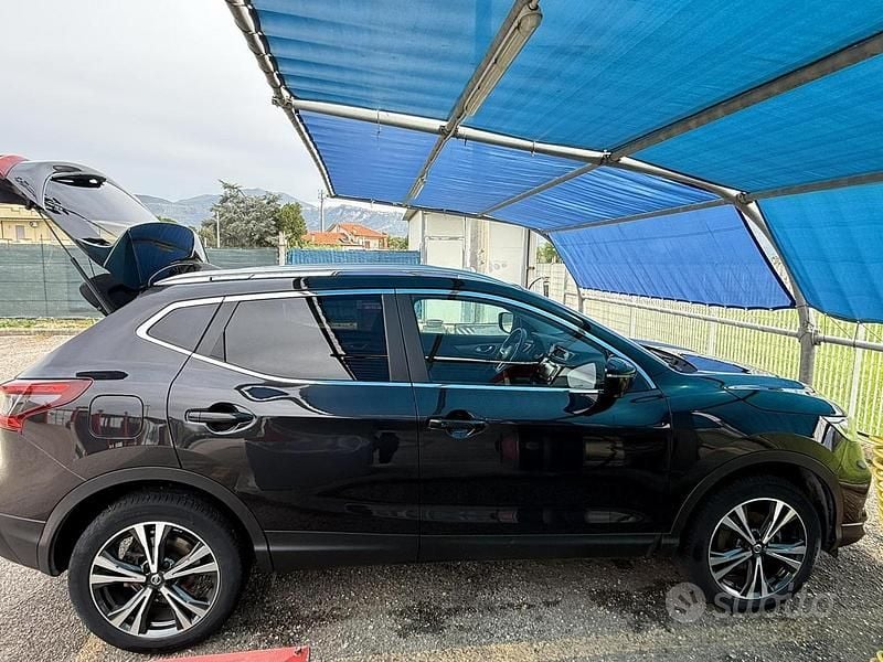 Usata Nissan Qashqai N-Connecta 110 CV (80 kW) 2018 Nero SUV