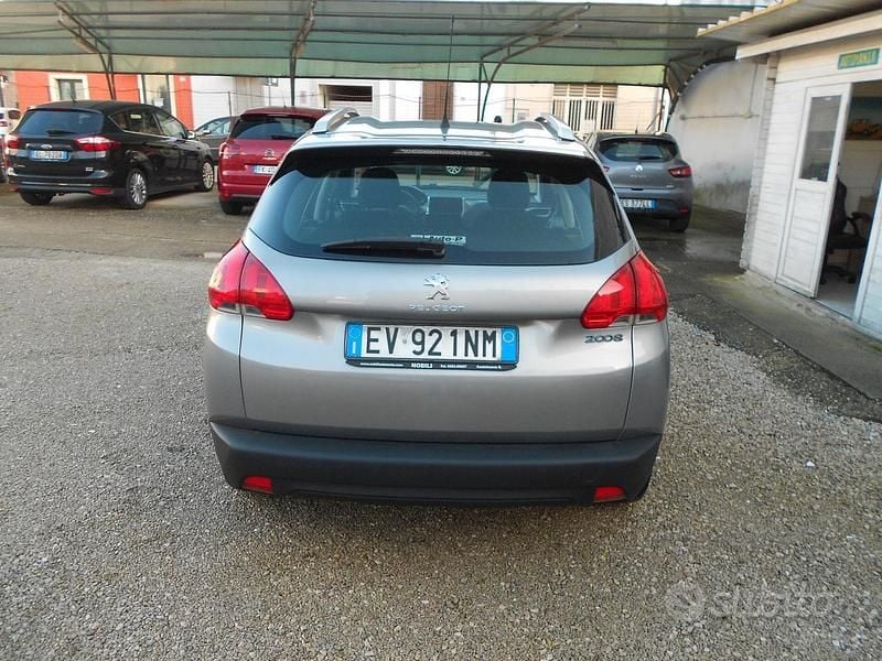 Usata Peugeot 2008 Active 68 CV (50 kW) 2015 Grigio SUV