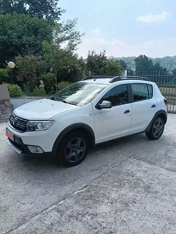 Usata Dacia Sandero Stepway 90 CV (66 kW) 2018 Bianco Berlina