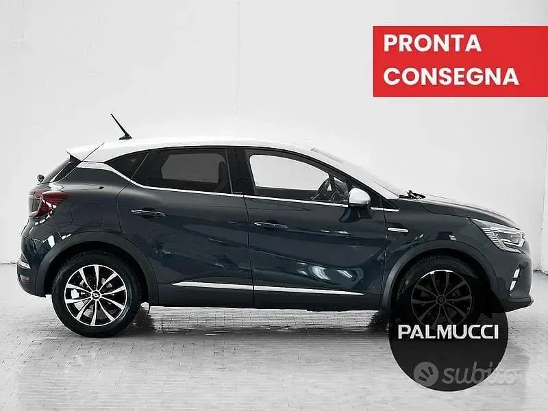 Usata Renault Captur Intens 143 CV (105 kW) 2021 Grigio SUV