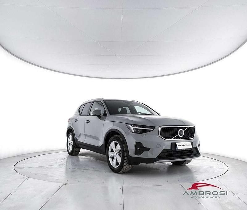 Usata Volvo XC40 Core 163 CV (119 kW) 2025 Grigio SUV