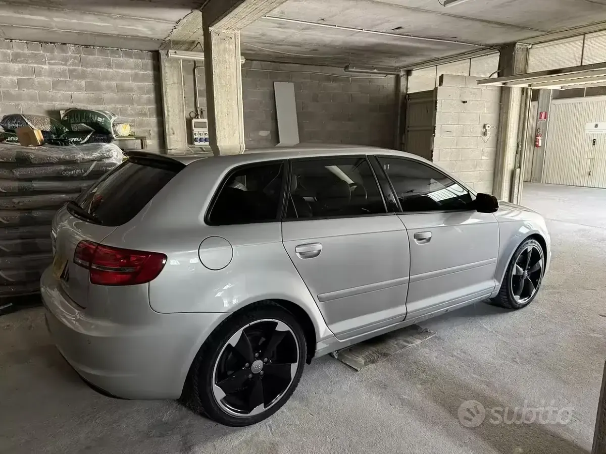 Usata Audi A3 Sportback 200 CV (147 kW) 2011 Grigio Utilitaria