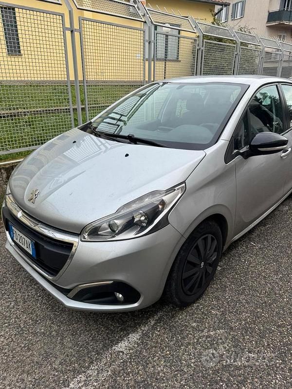 Usata Peugeot 208 75 CV (55 kW) 2016 Grigio Utilitaria