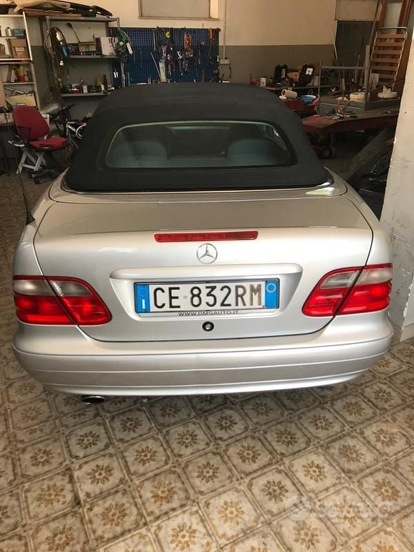 Usata Mercedes CLK200 136 CV (100 kW) 2003 Grigio Cabrio