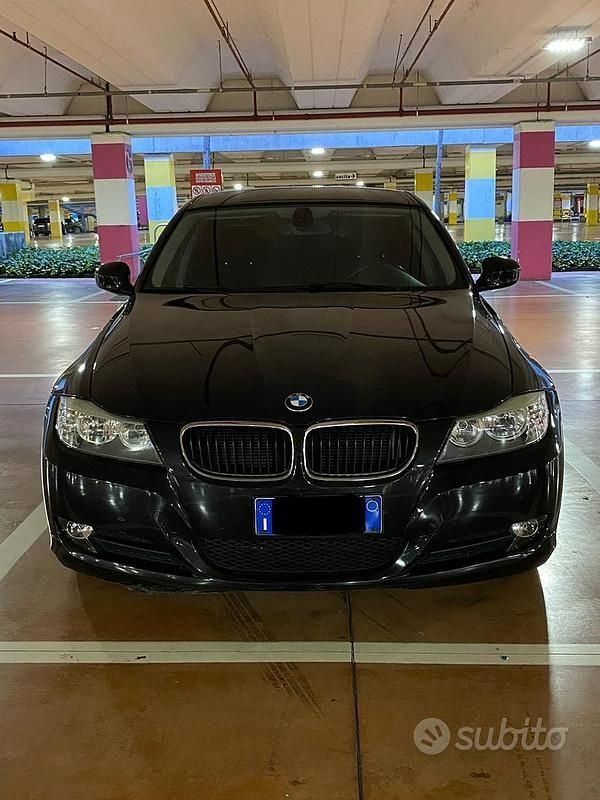 Usata BMW 318 2011 Nero Berlina