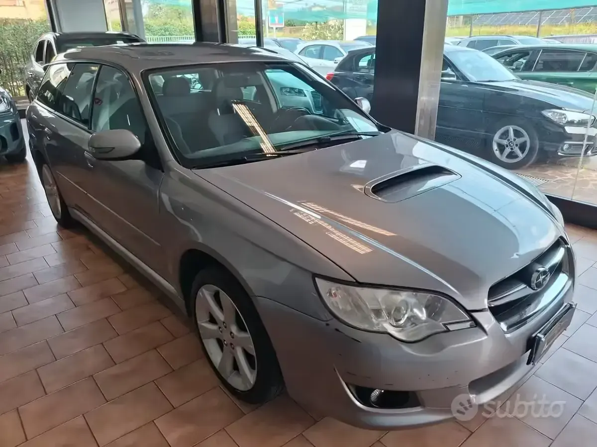 Usata Subaru Outback 150 CV (110 kW) 2008 Grigio Station wagon