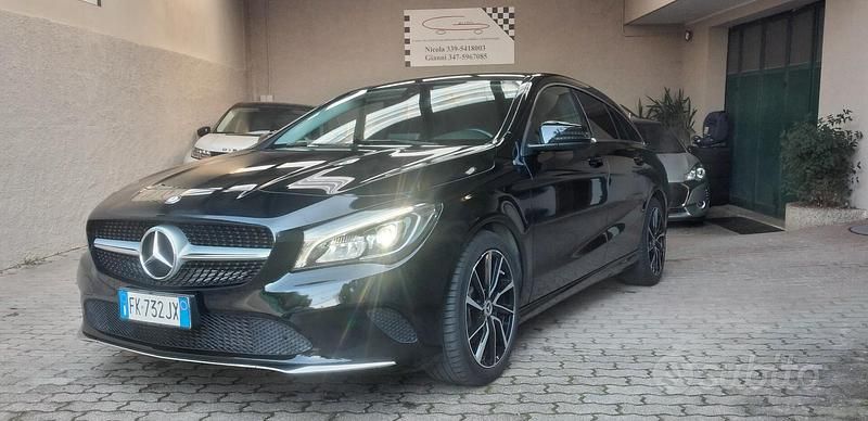 Usata Mercedes CLA200 135 CV (99 kW) 2017 Nero Station wagon