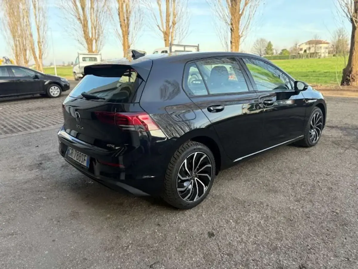 Usata VW Golf VIII Life 110 CV (80 kW) 2023 Other Berlina