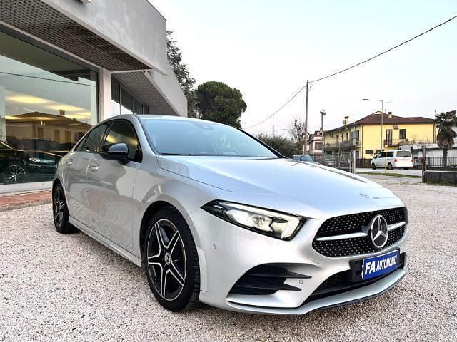 Usata Mercedes A200 Premium 163 CV (119 kW) 2021 Argento Berlina