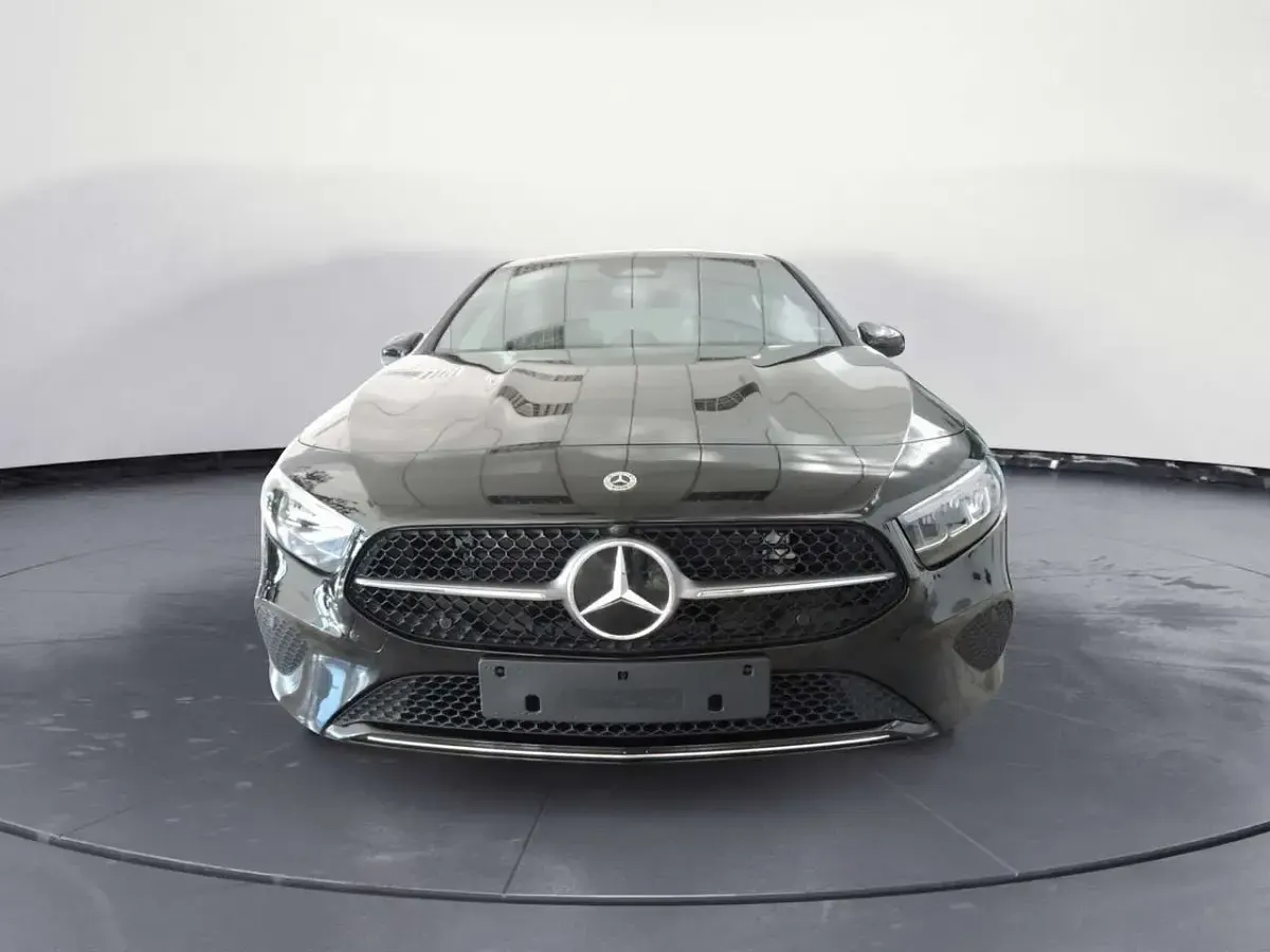 Nuova Mercedes A180 Advanced 136 CV (100 kW) 2025 Nero Berlina