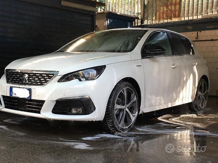 Usata Peugeot 308 GT-line 120 CV (88 kW) 2017 Bianco Berlina