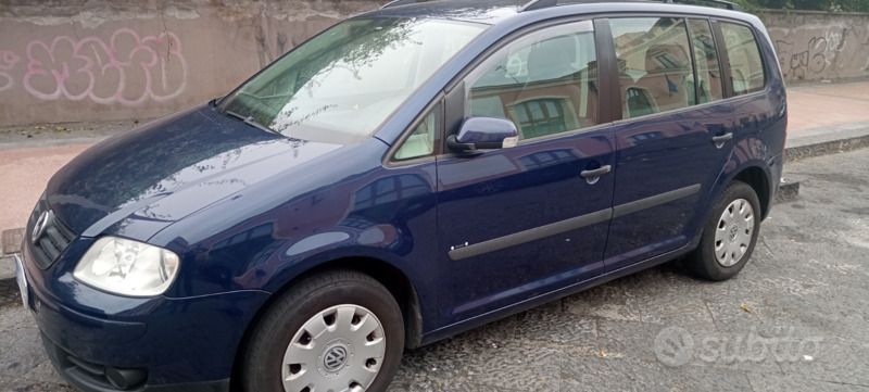 Blu Usata 2004 VW Touran Monovolume | 3000 € (Cara) - Immagine 1/1