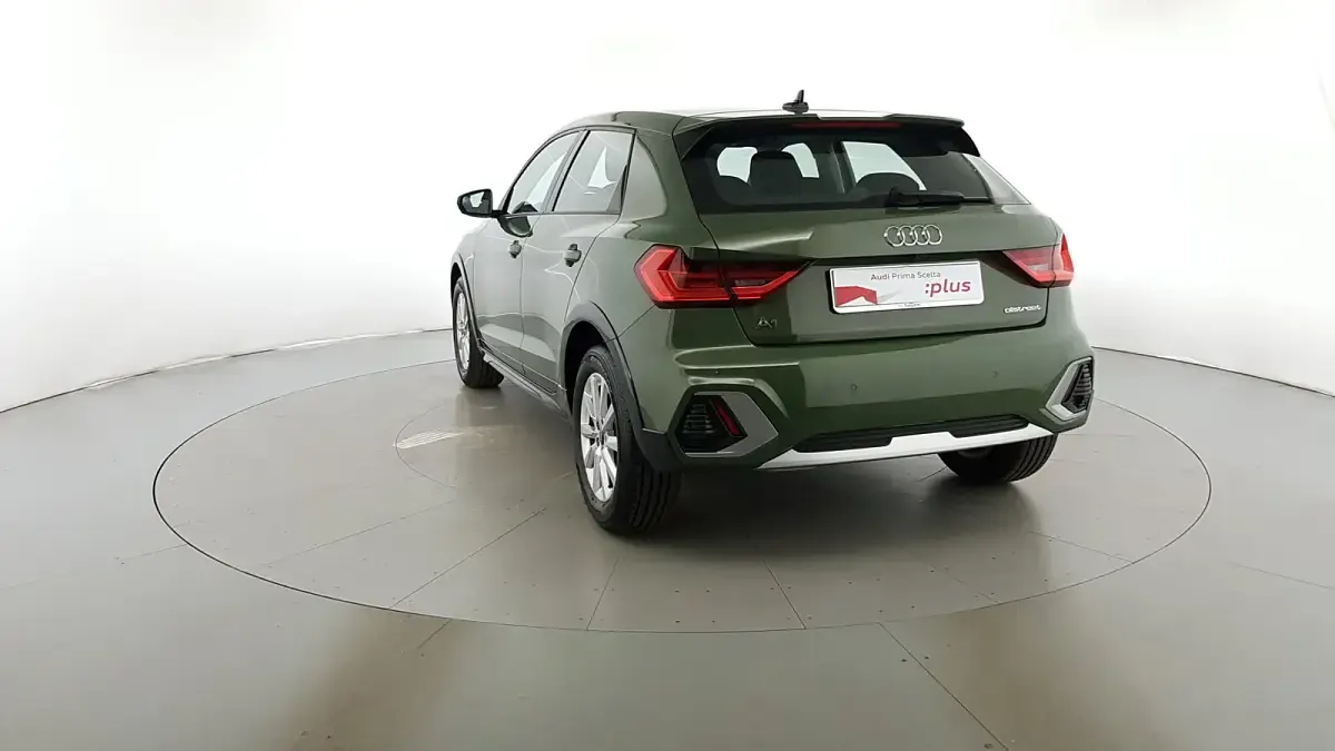 Usata Audi A1 Business 116 CV (85 kW) 2025 Verde distretto metallizzato SUV