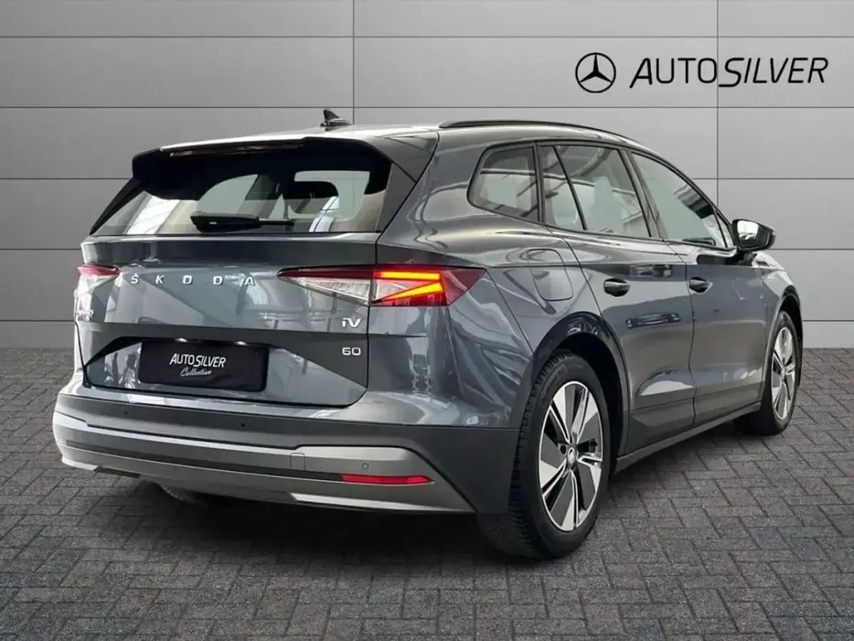 Usata Skoda Enyaq iV 69 kW (95 CV) 2021 Grigio scuro SUV
