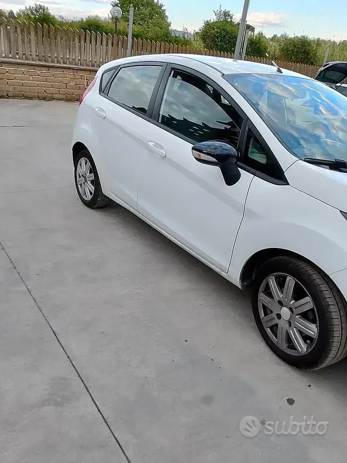 Usata Ford Fiesta 2009 Bianco Berlina