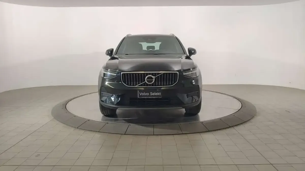 Usata Volvo XC40 Core 129 CV (94 kW) 2023 Nero SUV