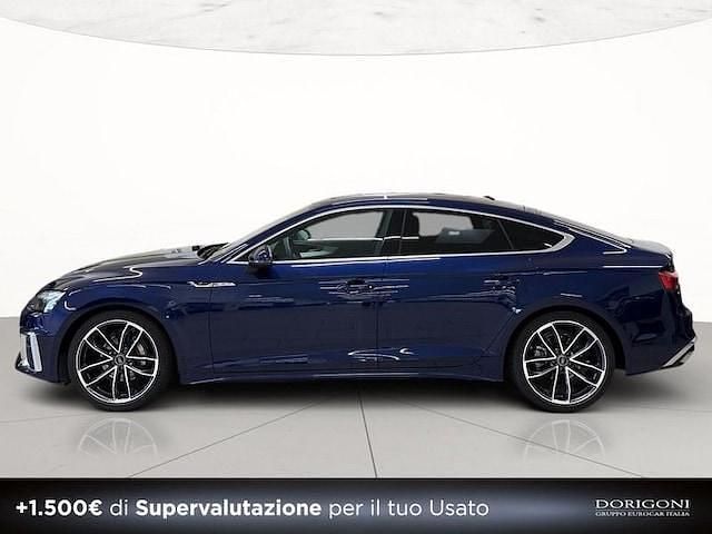 Usata Audi A5 Sportback S-Line 204 CV (150 kW) 2024 Blu navarra metallizzato Utilitaria