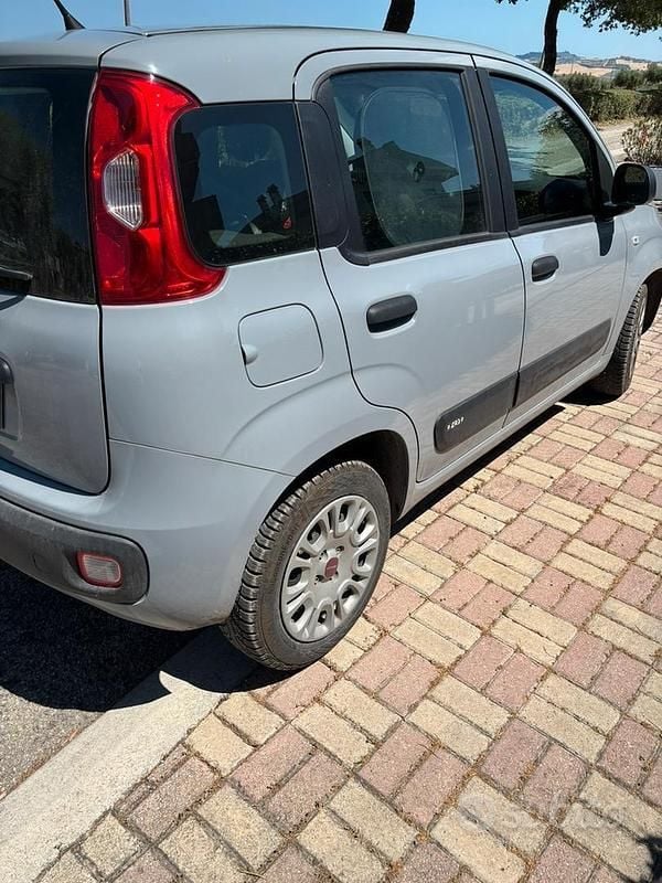 Usata Fiat Panda 70 CV (51 kW) 2021 Grigio Utilitaria